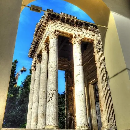 Διαμέρισμα Mm